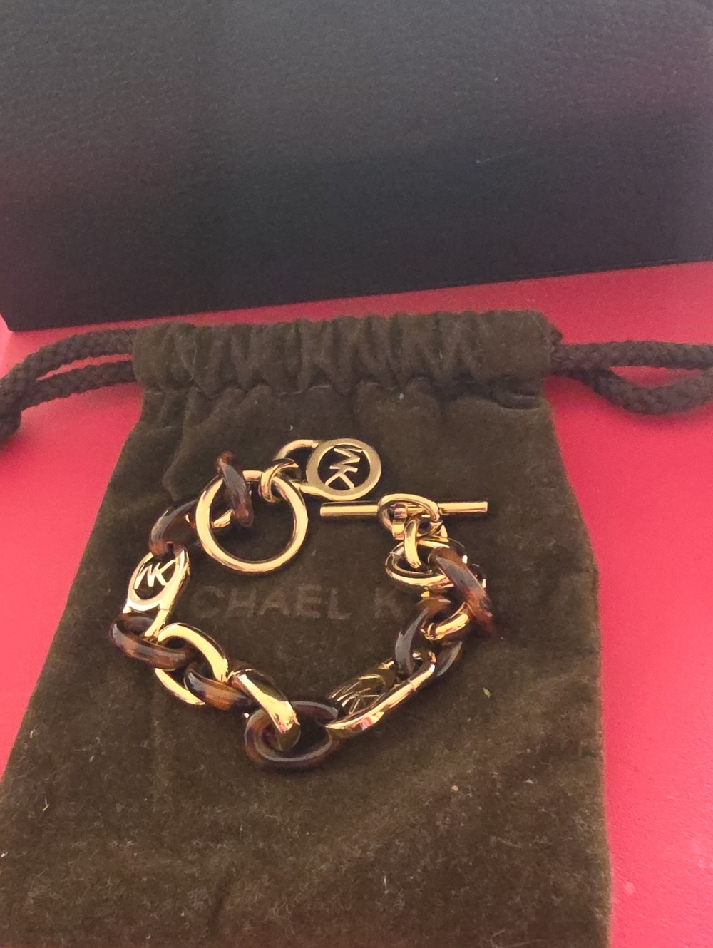 Michael Kors Tortoise-Effect Chain Bracelet with Gold Toggle